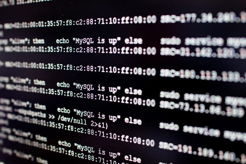 Linux szerver rendszernaplója, amely mysql cronjob futtatását mutatja.