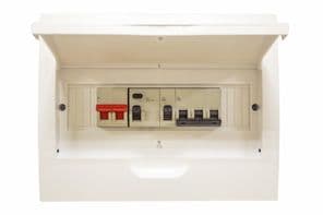 Beltéri otthoni nyitott elektromos megszakító panel.