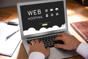 Web hosting szolgáltatás.